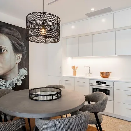 Feels Like Principe Real Modern Flat With Terrace Apartman *